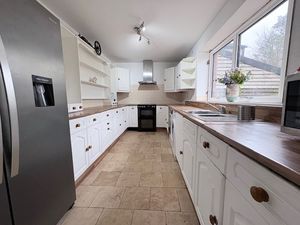 Photo 6- click for photo gallery